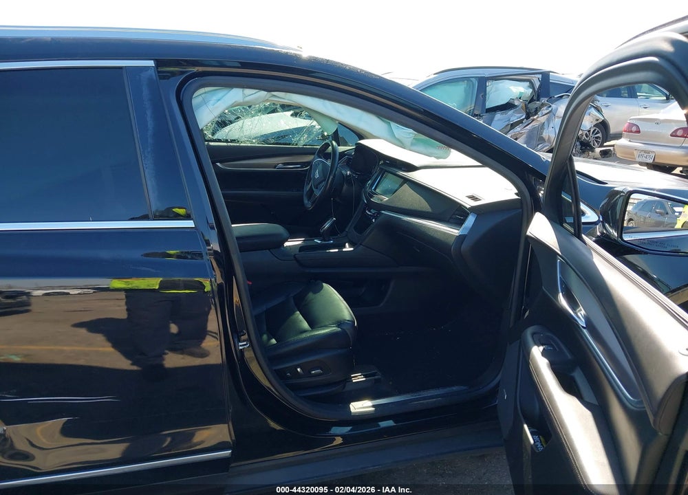 2017 CADILLAC XT5 LUXURY VIN: 1GYKNDRS4HZ261767