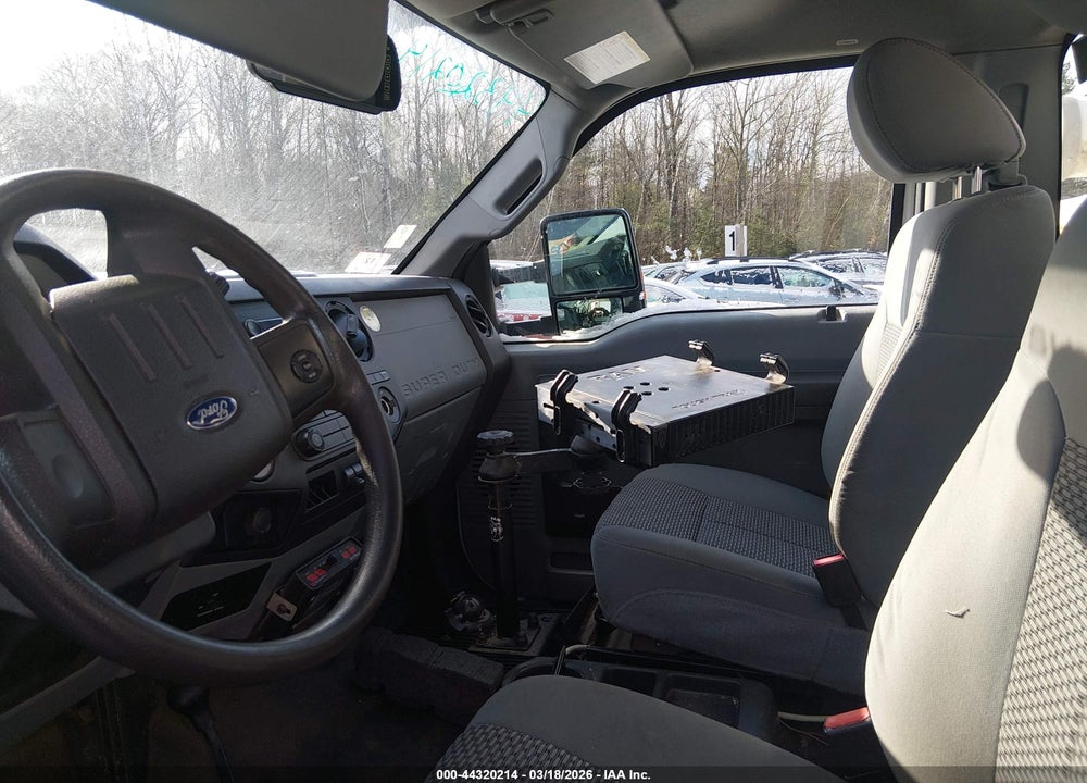 2015 FORD F-450 CHASSIS XL VIN: 1FDUF4HY5FEA99892