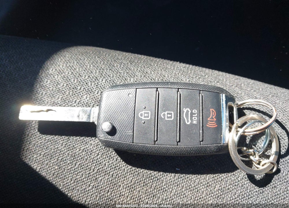 2017 KIA OPTIMA LX VIN: 5XXGT4L36HG130359