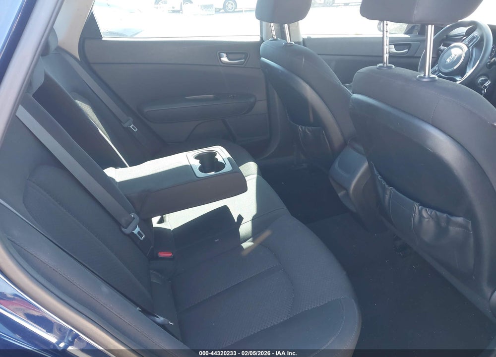 2017 KIA OPTIMA LX VIN: 5XXGT4L36HG130359