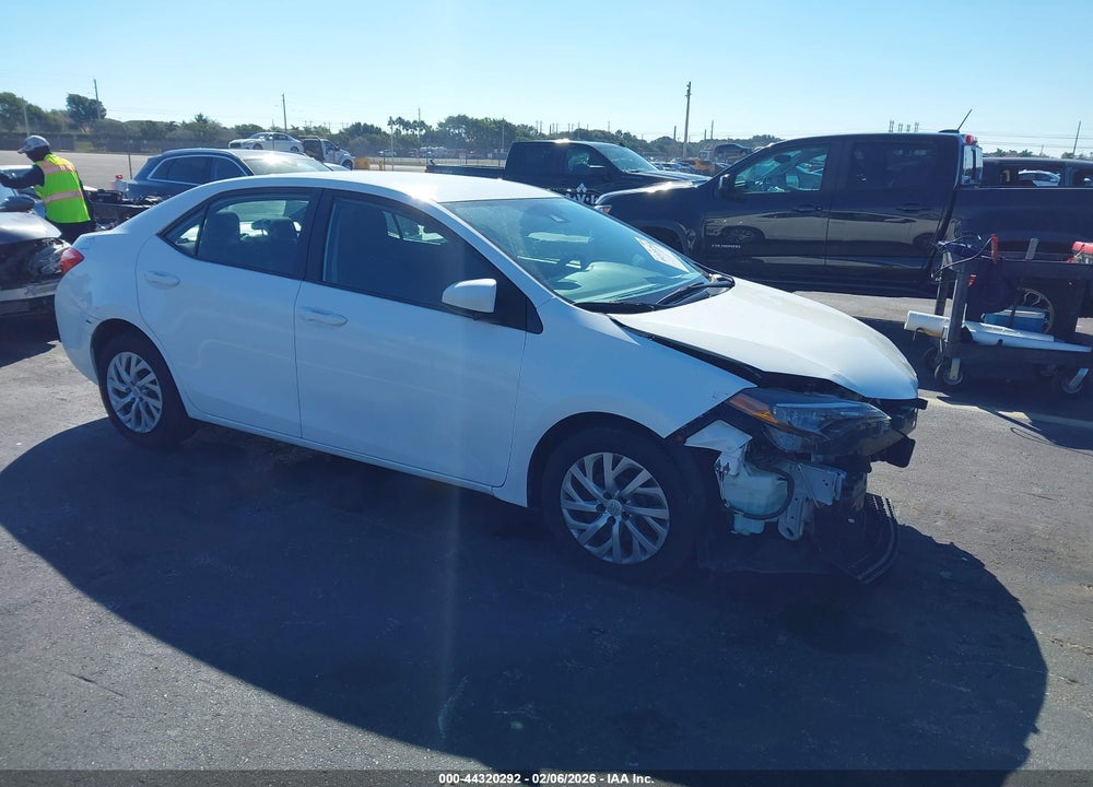 2019 TOYOTA COROLLA LE VIN: 2T1BURHE3KC151876
