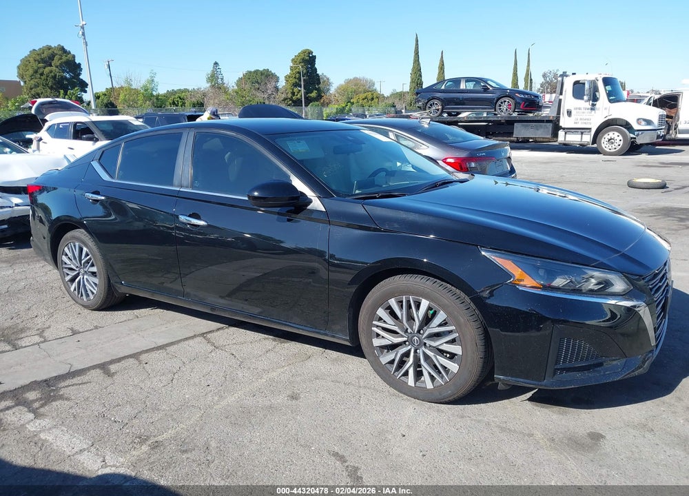 2023 NISSAN ALTIMA SV FWD VIN: 1N4BL4DV6PN368795