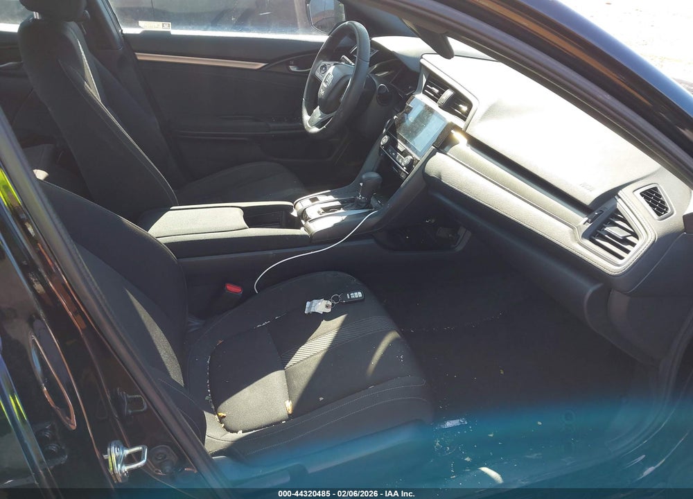 2018 HONDA CIVIC EX VIN: SHHFK7H5XJU232829