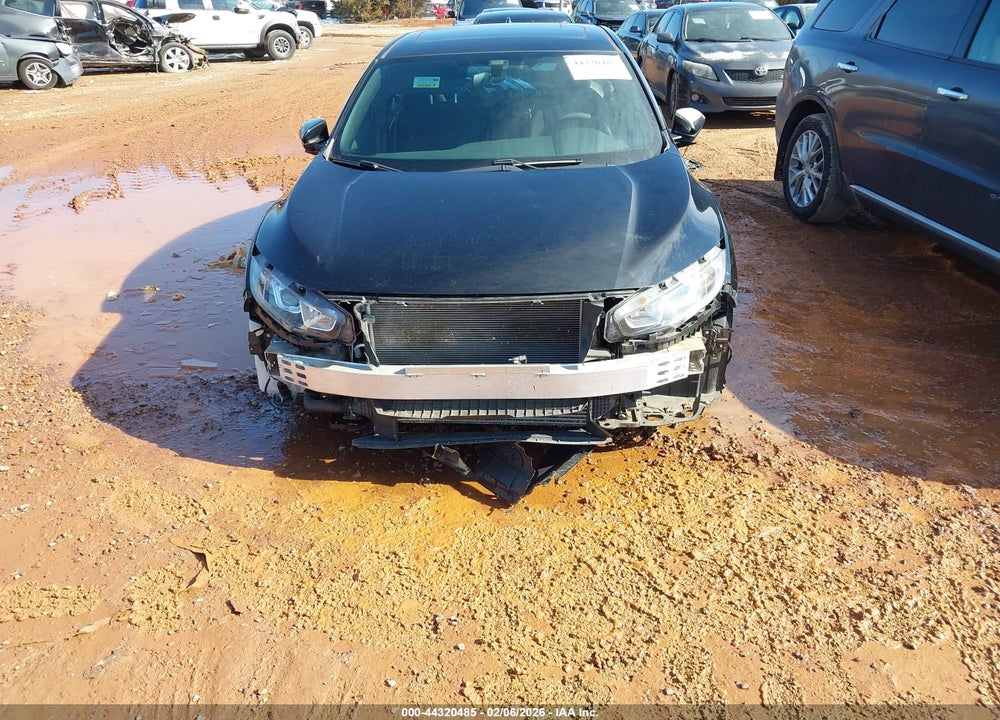 2018 HONDA CIVIC EX VIN: SHHFK7H5XJU232829