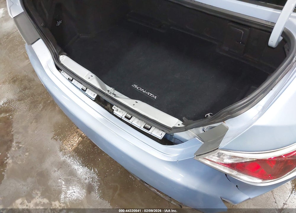 2013 HYUNDAI SONATA HYBRID VIN: KMHEC4A4XDA083373