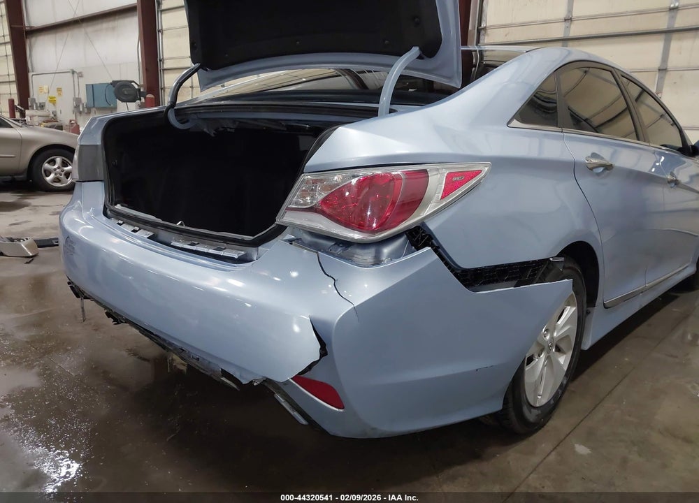 2013 HYUNDAI SONATA HYBRID VIN: KMHEC4A4XDA083373