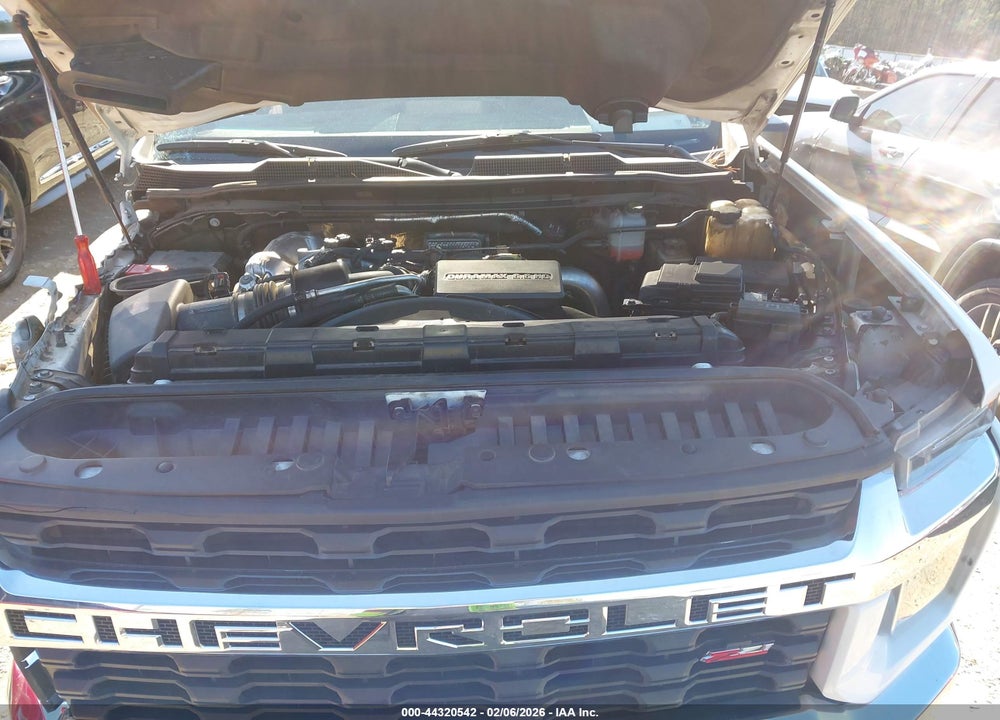 2022 CHEVROLET SILVERADO 2500HD 4WD  STANDARD BED LT VIN: 2GC4YNEY5N1209543
