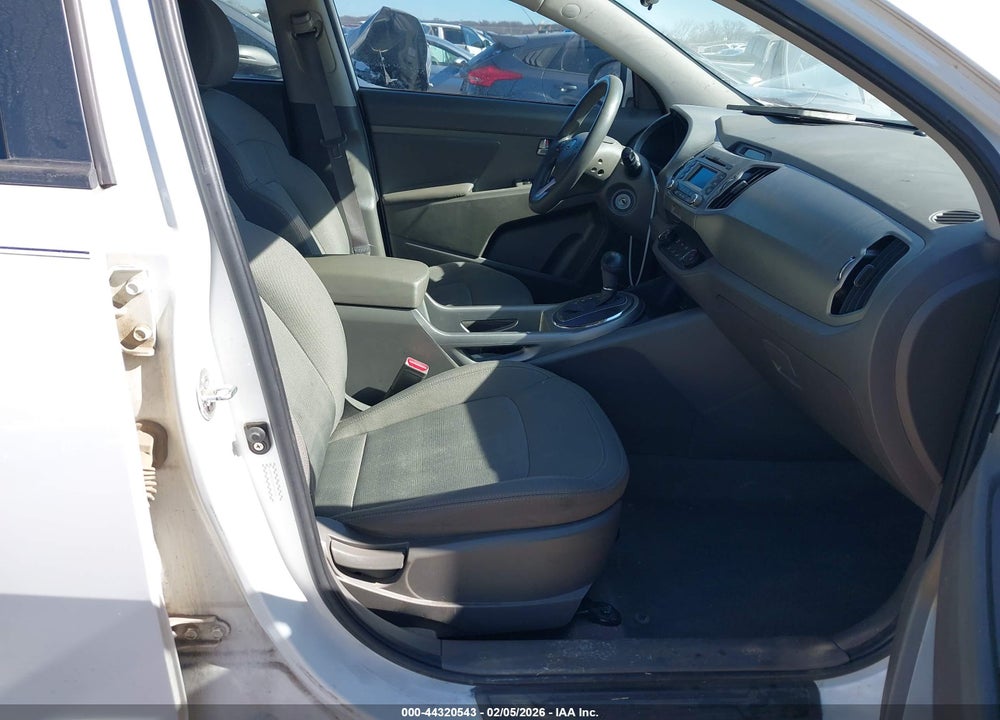 2011 KIA SPORTAGE LX VIN: KNDPB3A22B7096105