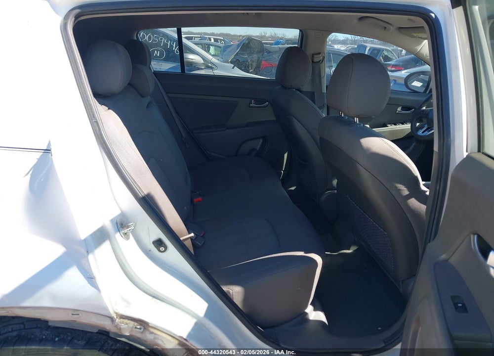 2011 KIA SPORTAGE LX VIN: KNDPB3A22B7096105