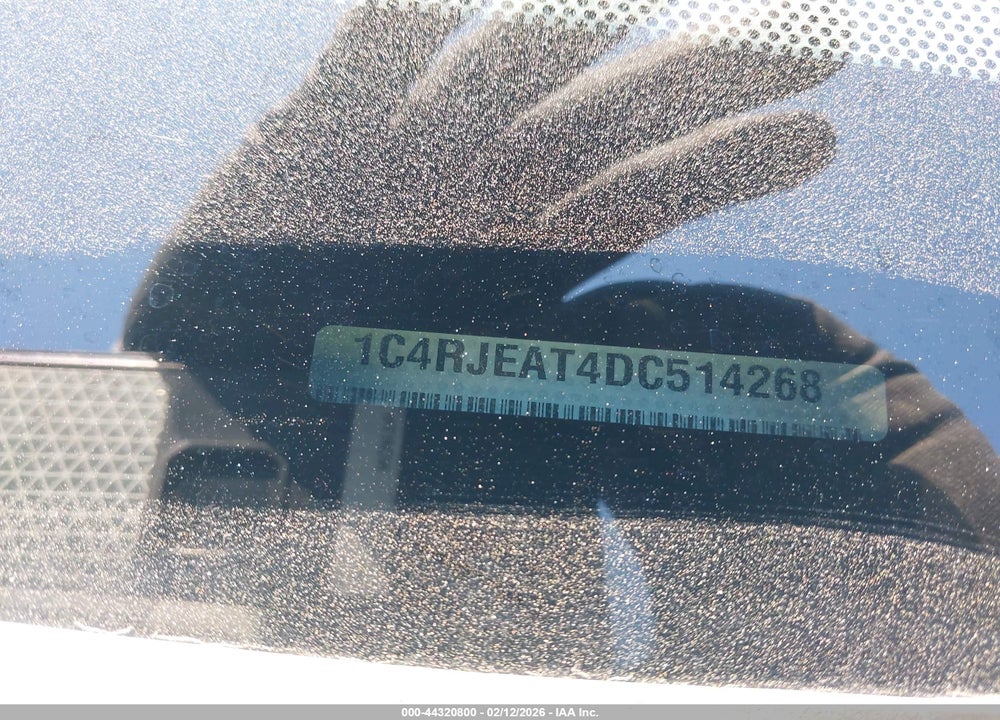 2013 JEEP GRAND CHEROKEE LAREDO VIN: 1C4RJEAT4DC514268