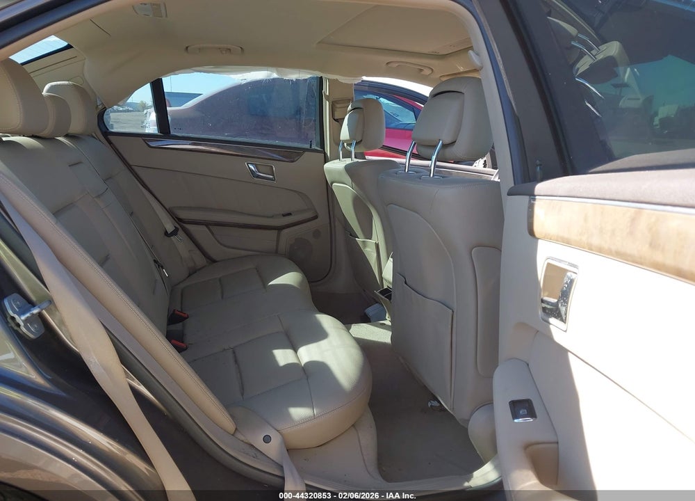 2010 MERCEDES-BENZ E 350 VIN: WDDHF5GB2AA211305