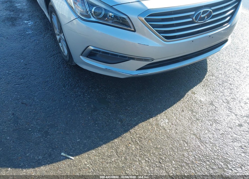2015 HYUNDAI SONATA SE VIN: 5NPE24AF9FH006076
