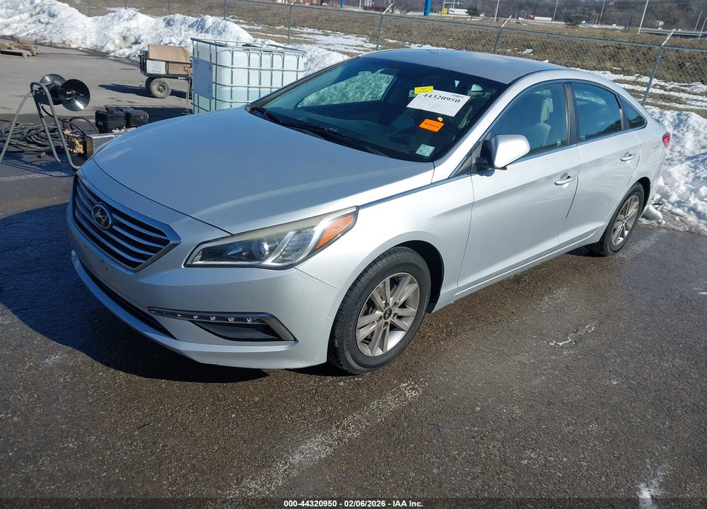 2015 HYUNDAI SONATA SE VIN: 5NPE24AF9FH006076