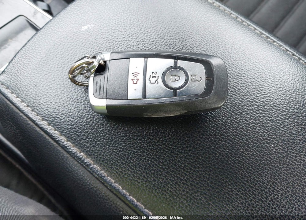 2018 FORD FUSION SE VIN: 3FA6P0HDXJR211002