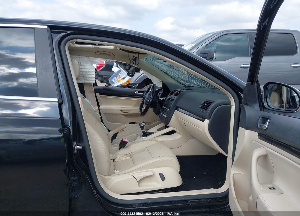 2010 VOLKSWAGEN JETTA SE VIN: 3VWRX7AJ4AM015163