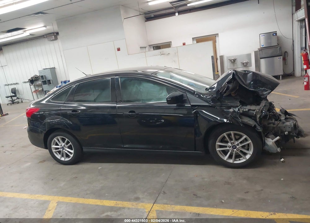 2018 FORD FOCUS SE VIN: 1FADP3F26JL211605