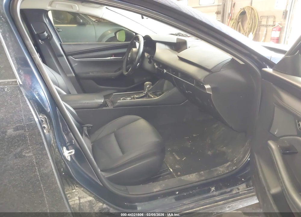 2025 MAZDA 3 2.5 S SELECT SPORT VIN: JM1BPABM1S1782087