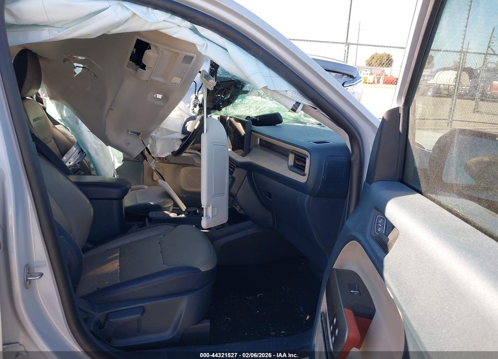 2025 FORD MAVERICK LARIAT VIN: 3FTTW8S30SRA01864
