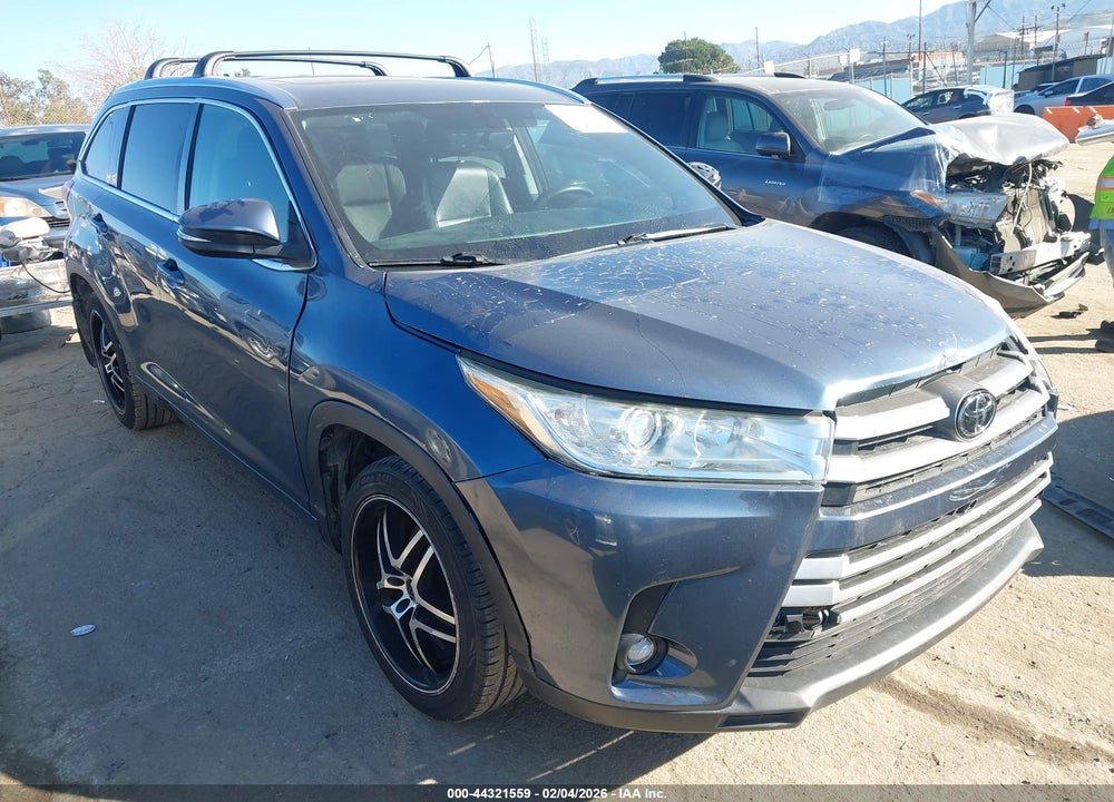 2017 TOYOTA HIGHLANDER XLE VIN: 5TDJZRFH2HS403546