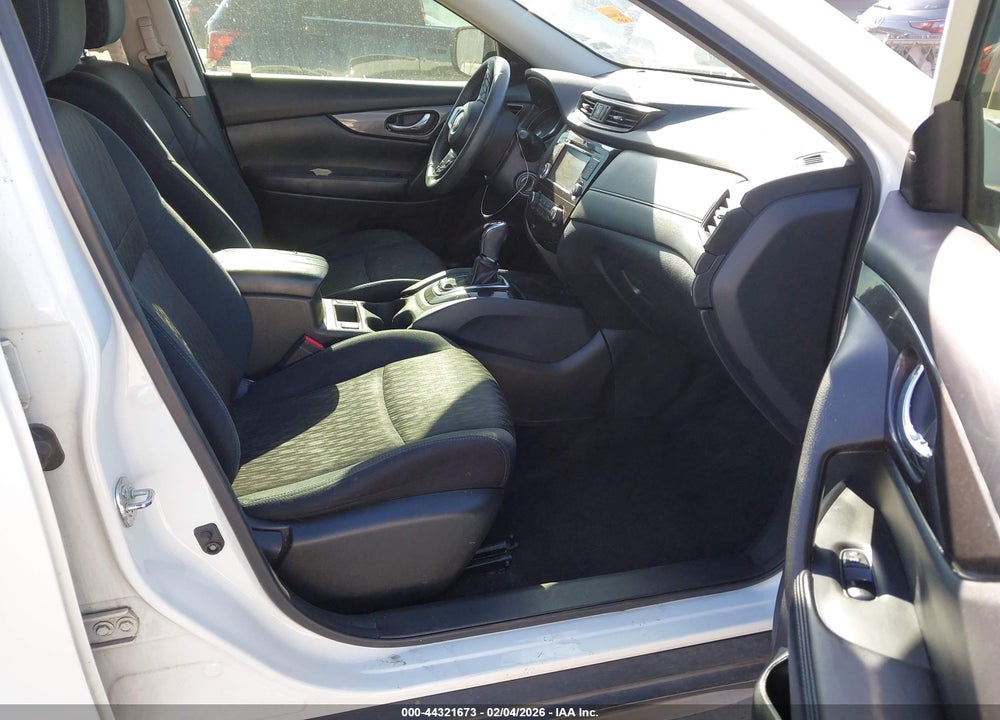 2019 NISSAN ROGUE S VIN: 5N1AT2MT3KC753742