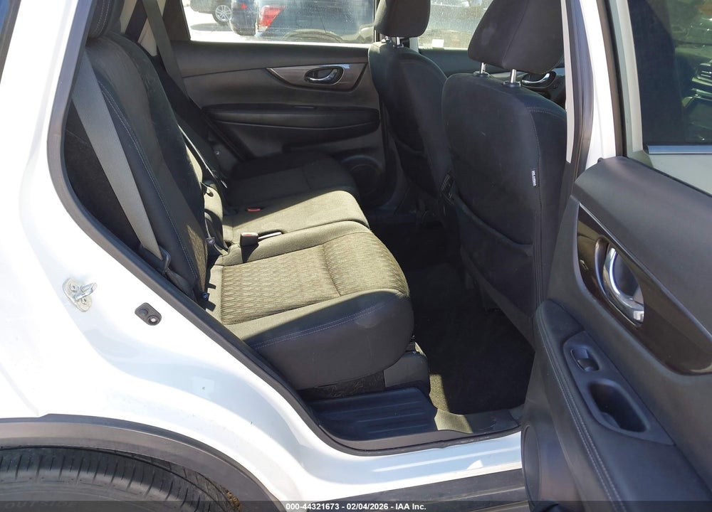 2019 NISSAN ROGUE S VIN: 5N1AT2MT3KC753742