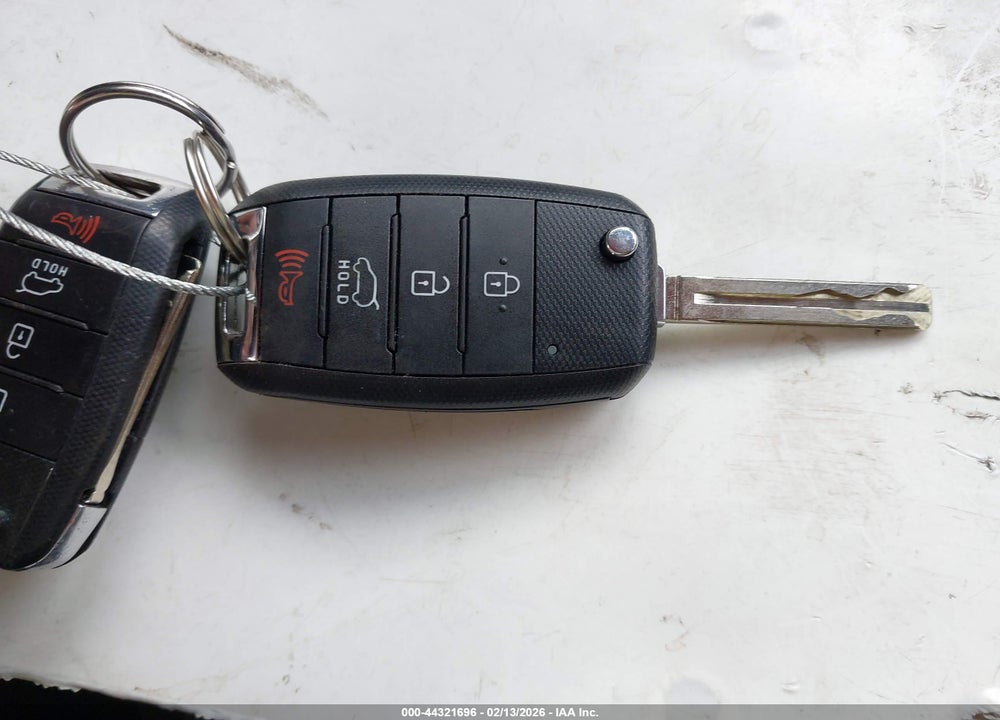 2015 KIA SOUL + VIN: KNDJP3A55F7780279