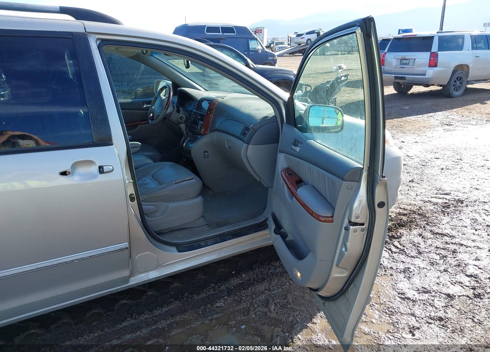 2004 TOYOTA SIENNA XLE LIMITED VIN: 5TDZA22C04S142715