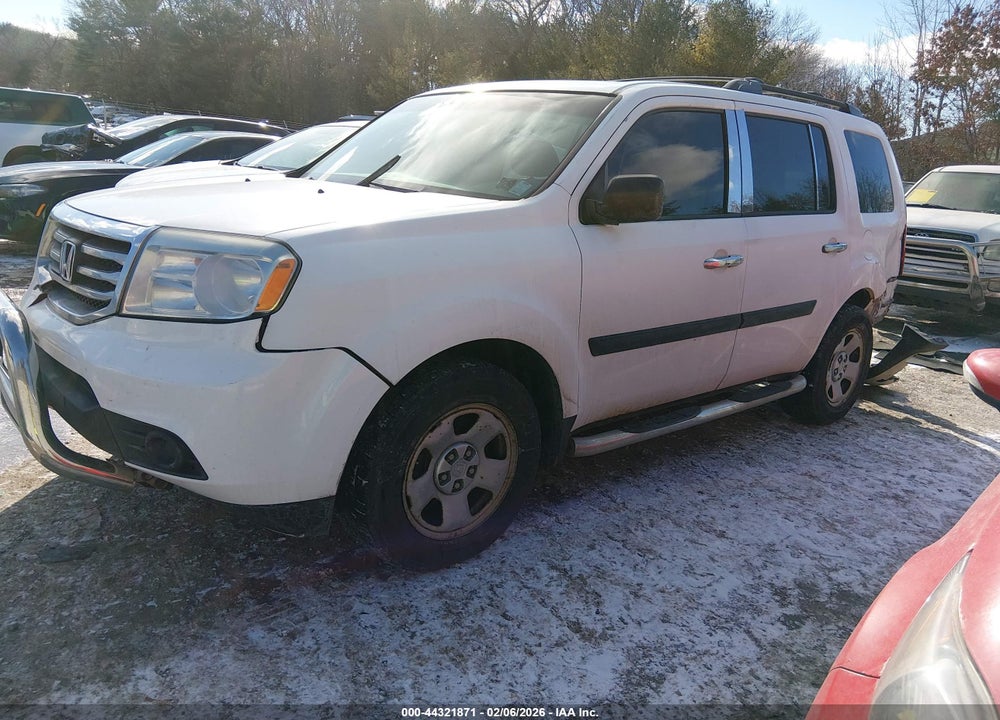 2015 HONDA PILOT LX VIN: 5FNYF4H20FB019351