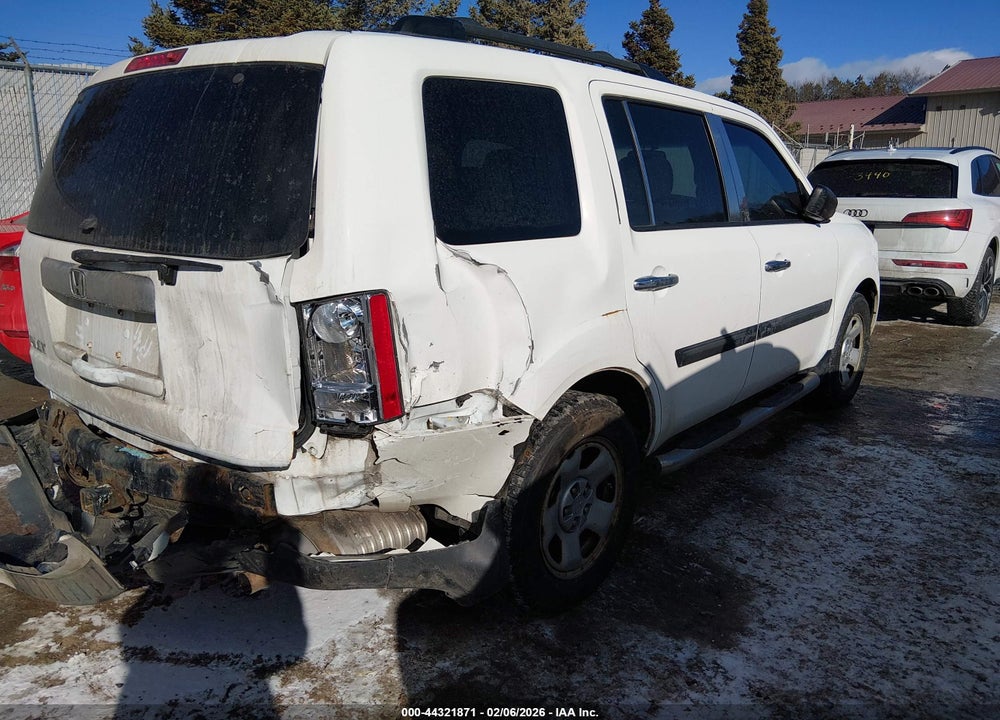 2015 HONDA PILOT LX VIN: 5FNYF4H20FB019351