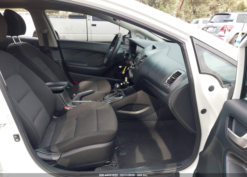 2017 KIA FORTE LX VIN: 3KPFK4A75HE018195