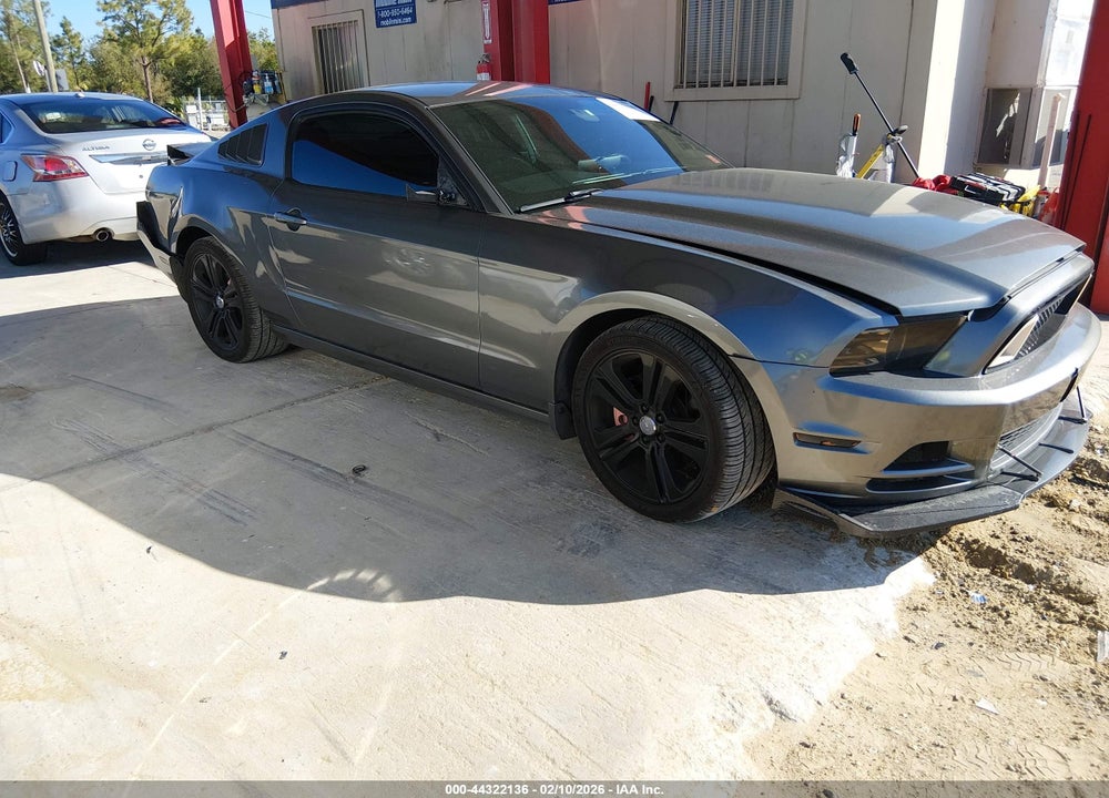 2014 FORD MUSTANG V6 VIN: 1ZVBP8AM5E5233206
