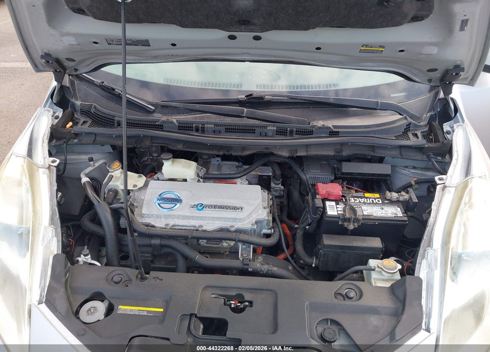 2011 NISSAN LEAF SL VIN: JN1AZ0CP6BT001077