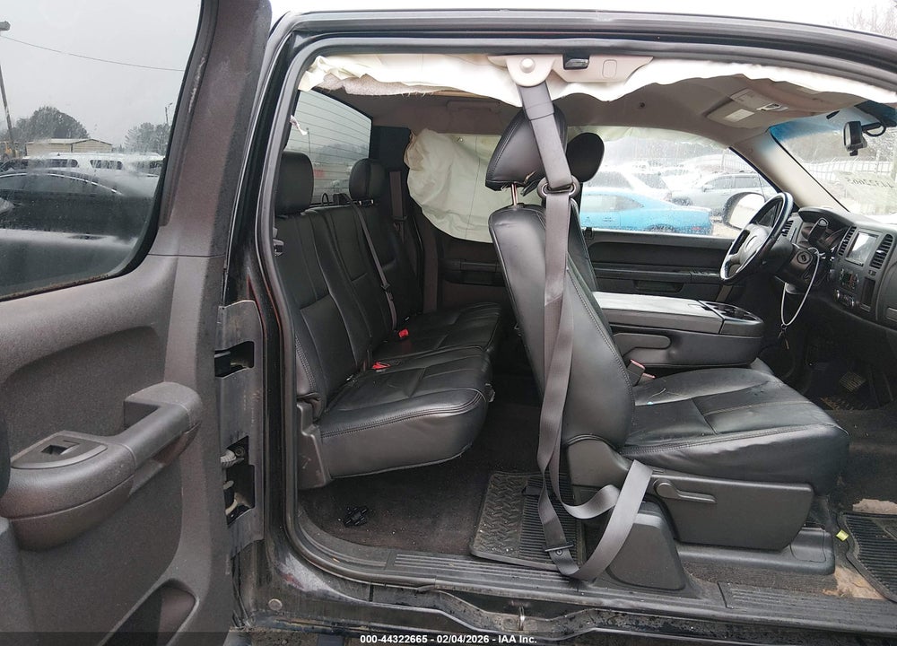 2011 CHEVROLET SILVERADO 1500 LT VIN: 1GCRKSE30BZ104339