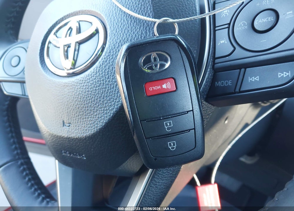 2025 TOYOTA COROLLA CROSS XLE VIN: 7MUEAAAG1SV148801