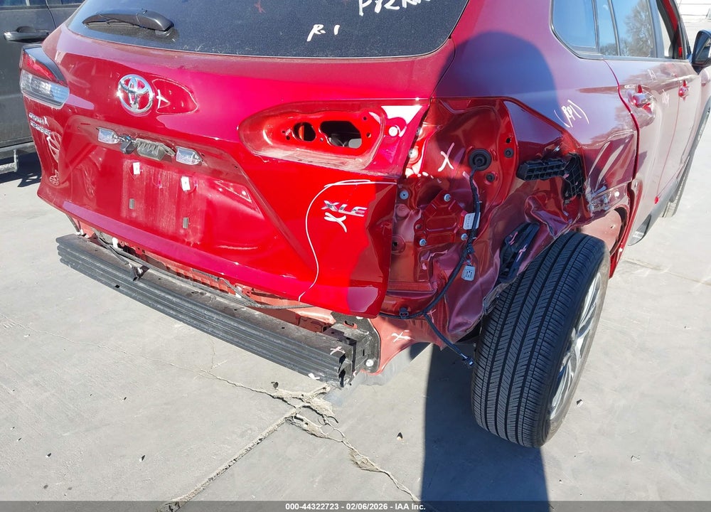 2025 TOYOTA COROLLA CROSS XLE VIN: 7MUEAAAG1SV148801