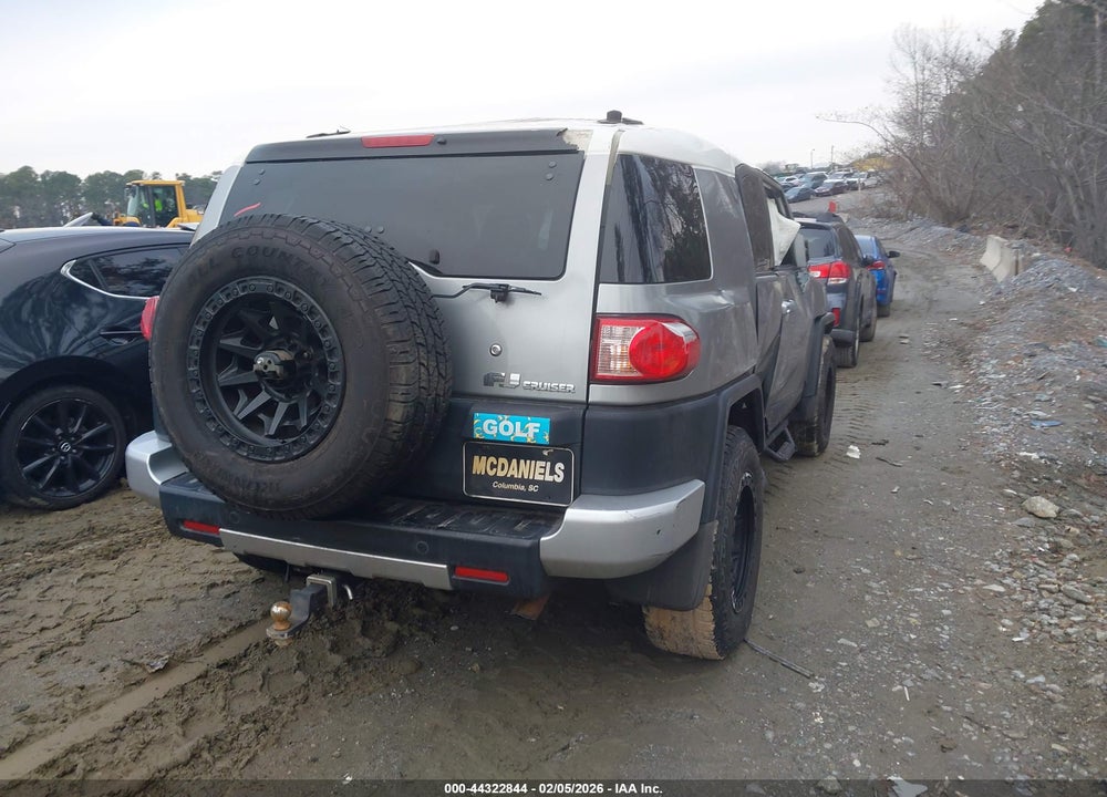 2010 TOYOTA FJ CRUISER VIN: JTEZU4BF5AK010206