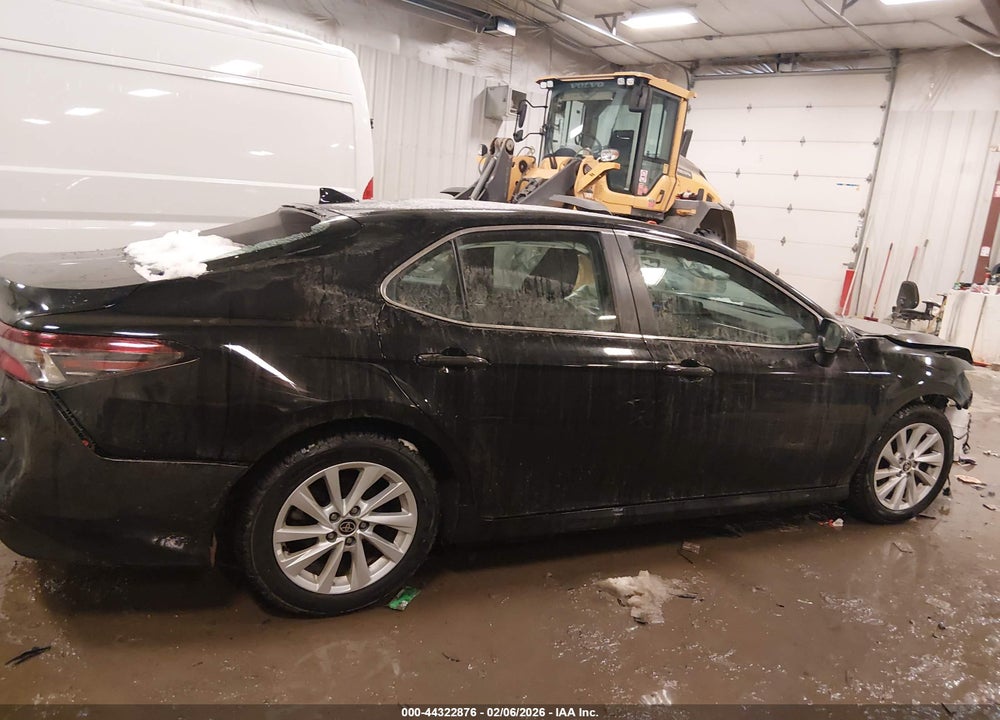 2022 TOYOTA CAMRY LE VIN: 4T1C11AK6NU629080