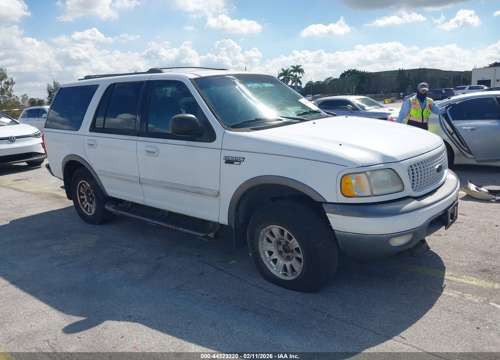 2000 FORD EXPEDITION XLT VIN: 1FMRU1660YLC35291