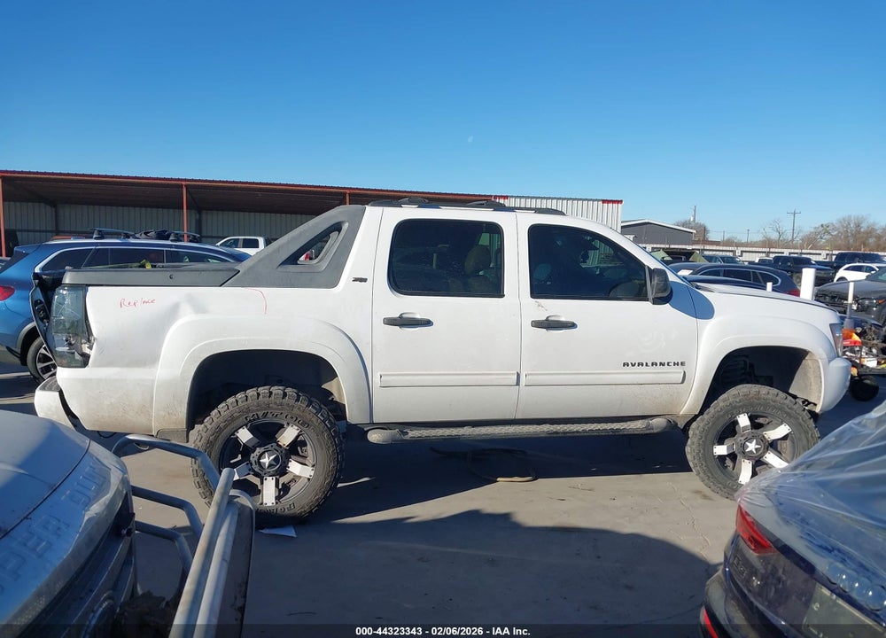 2012 CHEVROLET AVALANCHE 1500 LT1 VIN: 3GNTKFE72CG143507