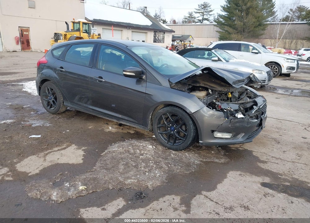 2016 FORD FOCUS SE VIN: 1FADP3K20GL311990
