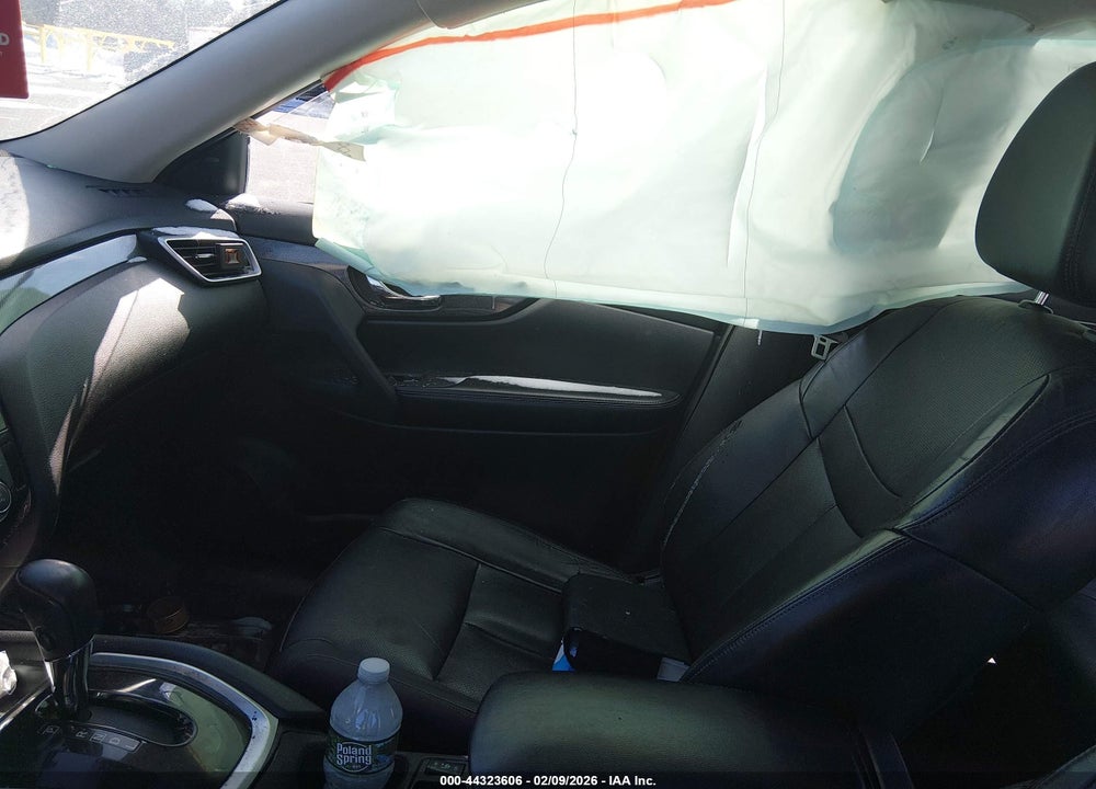 2015 NISSAN ROGUE SL VIN: 5N1AT2MVXFC782971