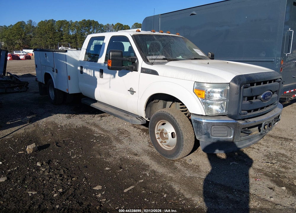 2015 FORD F-350 CHASSIS XL VIN: 1FD8W3HT3FEC92574