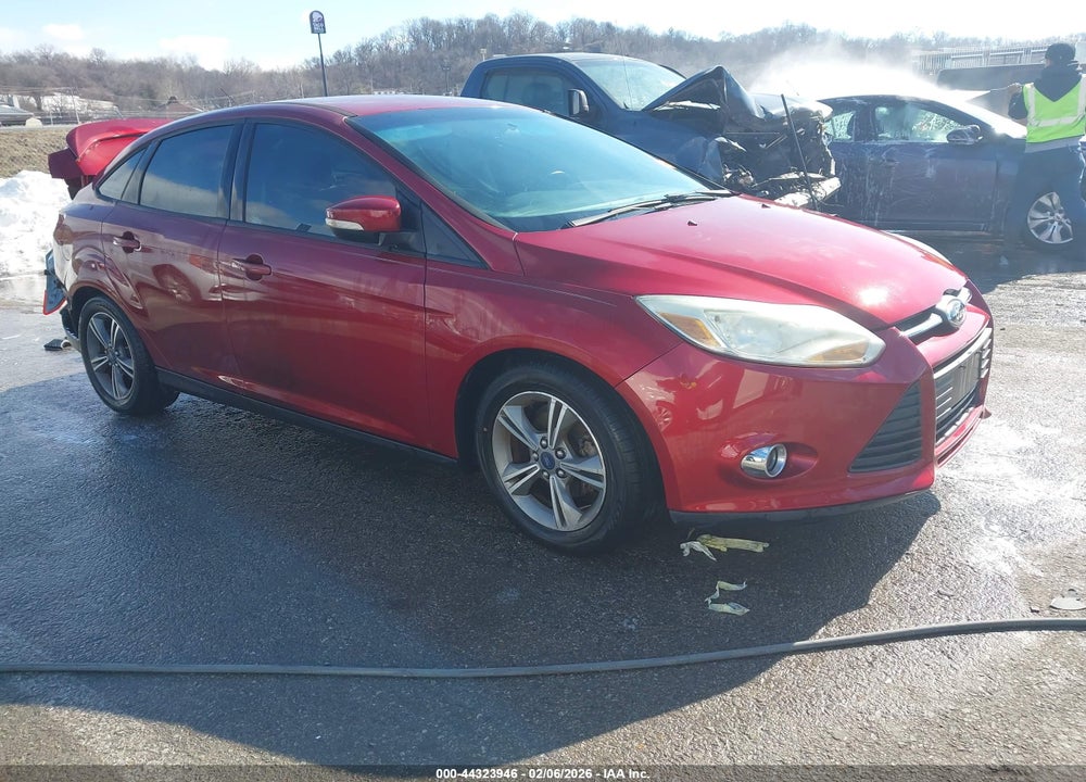 2014 FORD FOCUS SE VIN: 1FADP3F28EL236172
