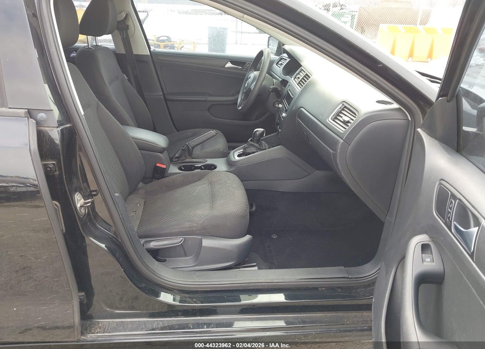 2014 VOLKSWAGEN JETTA 2.0L S VIN: 3VW2K7AJ0EM312730
