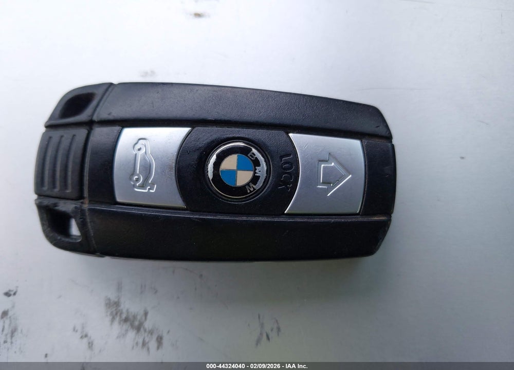 2011 BMW 328I XDRIVE VIN: WBAPK7C58BF082923