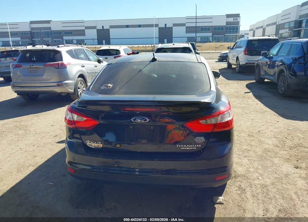 2014 FORD FOCUS TITANIUM VIN: 1FADP3J25EL236220
