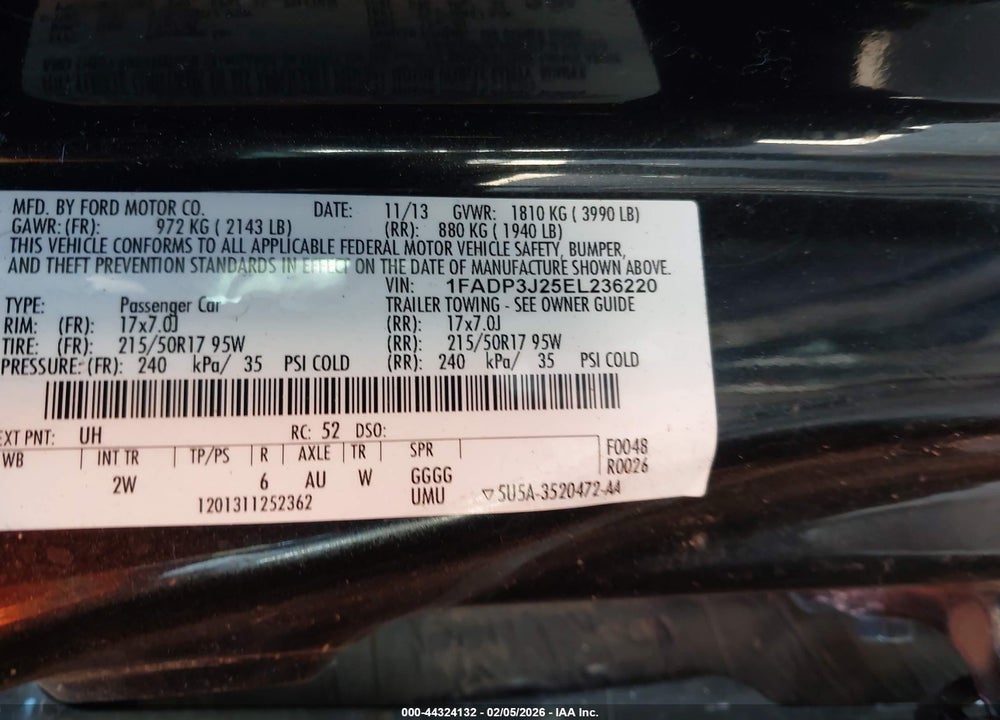 2014 FORD FOCUS TITANIUM VIN: 1FADP3J25EL236220