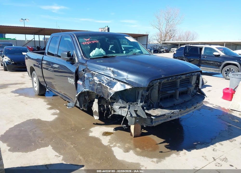 2017 RAM 1500 EXPRESS  4X2 6'4 BOX VIN: 1C6RR6FT9HS747718