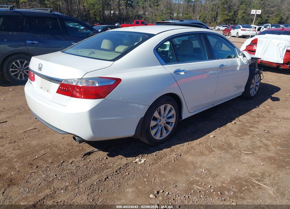 2015 HONDA ACCORD EX-L VIN: 1HGCR2F82FA002624