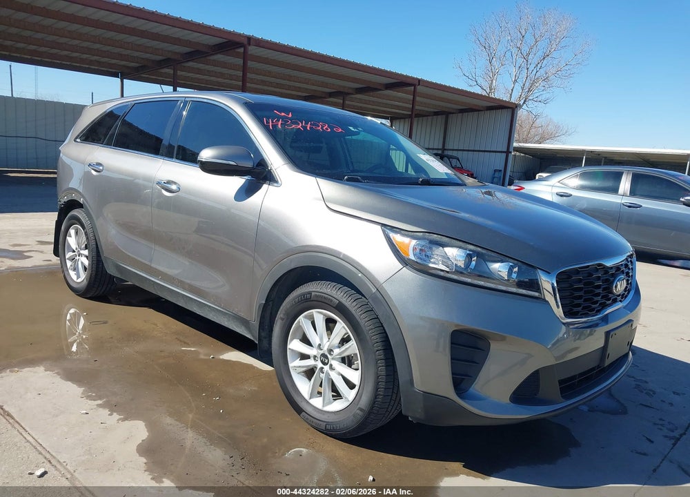 2019 KIA SORENTO 2.4L LX VIN: 5XYPG4A34KG510892